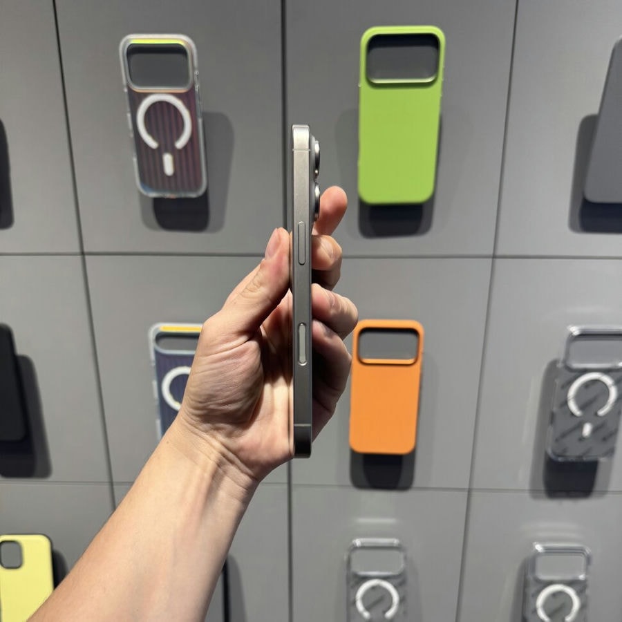 Смартфон Apple iPhone 16 Pro 256GB Natural Titanium  Б/У