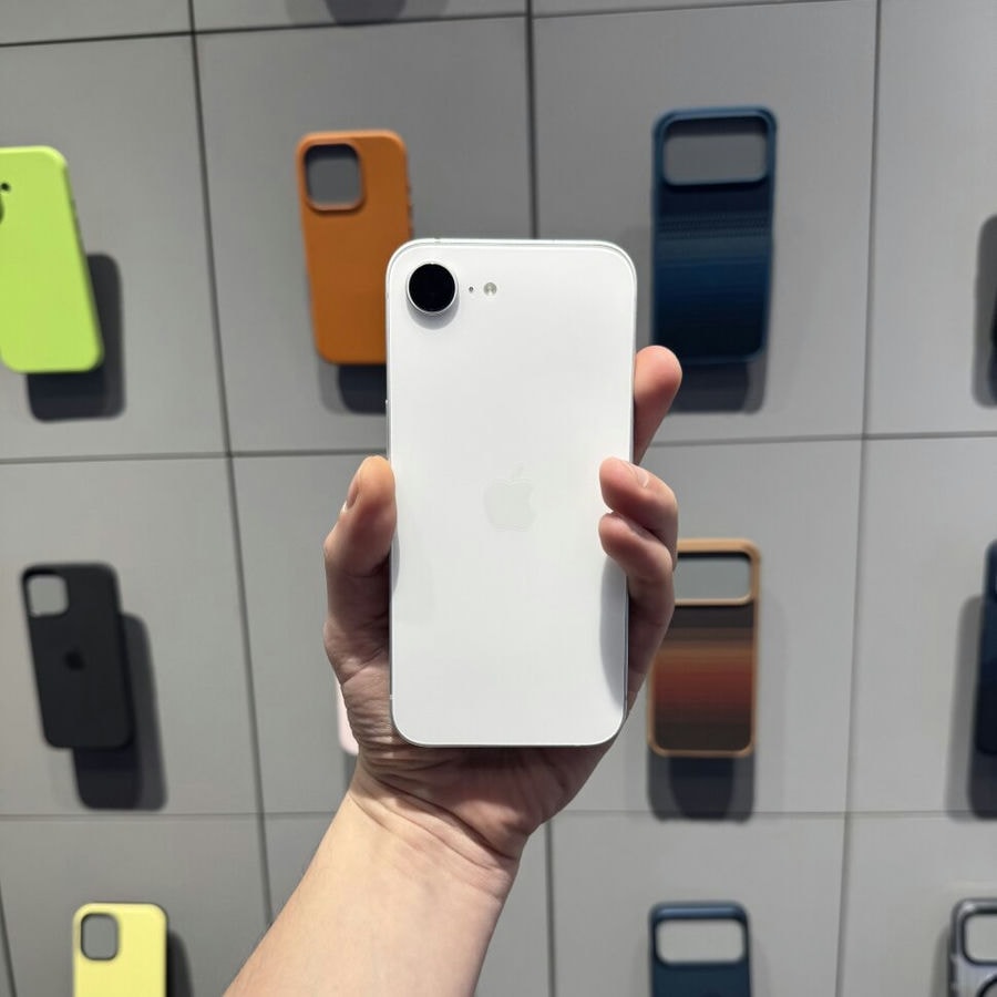 Смартфон Apple iPhone 16e 128GB Белый (White) (Б/У)