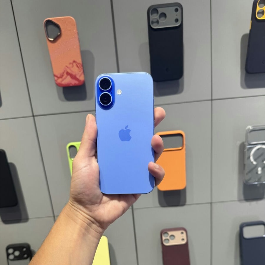 Смартфон Apple iPhone 16 128GB Ультрамарин (Ultramarine) (Б/У)